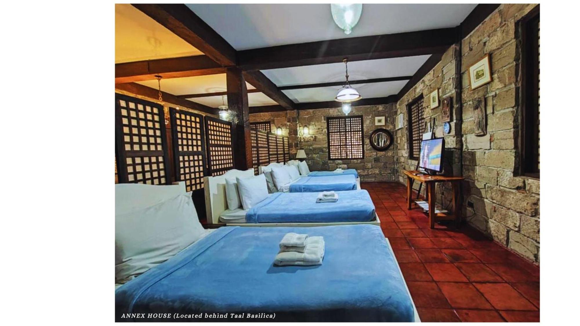 Paradores Del Castillo Taal Exterior photo