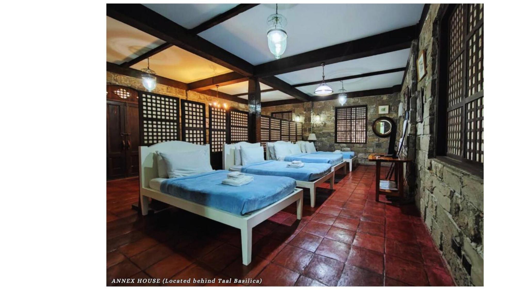Paradores Del Castillo Taal Exterior photo