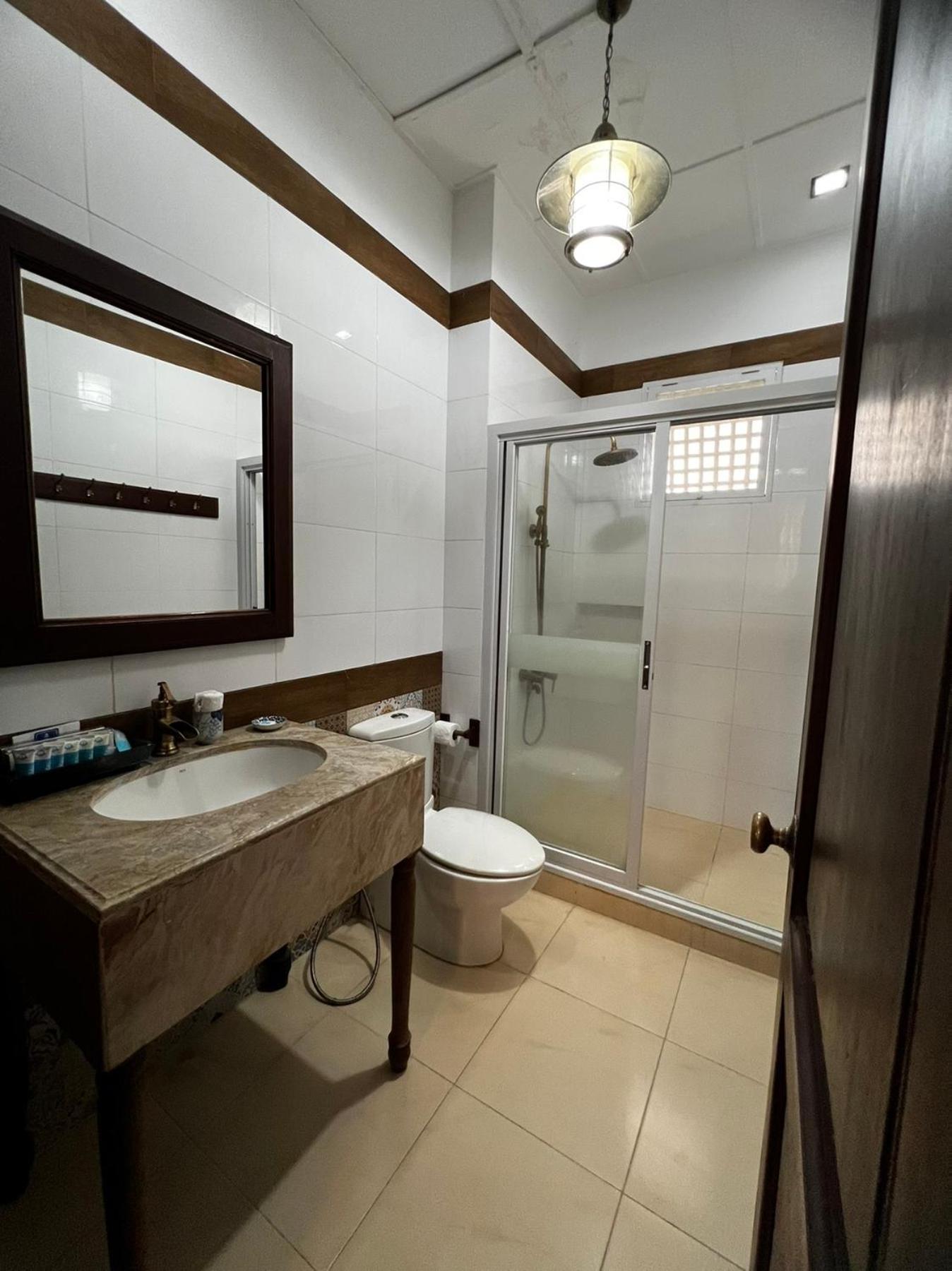 Paradores Del Castillo Taal Room photo